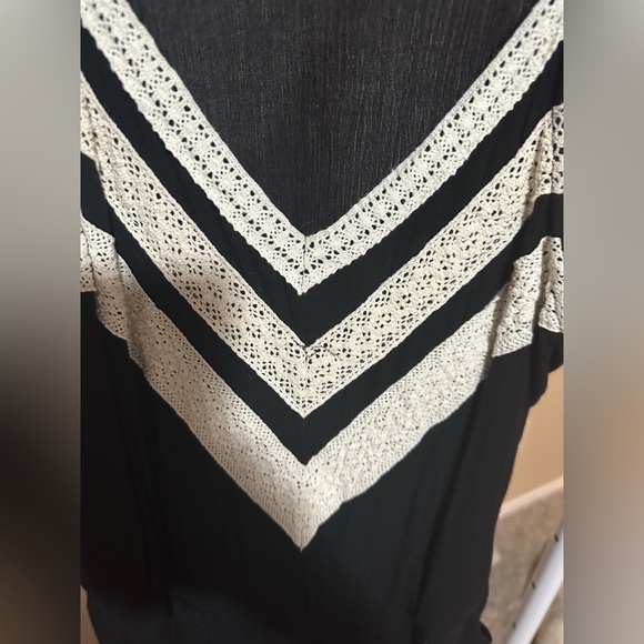 Maurices black and white crochet cold shoulder v neck romper - Picture 3 of 3